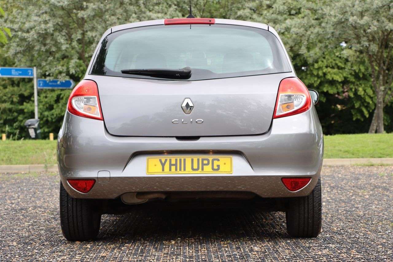 2011 RENAULT CLIO 2011 RENAULT CLIO