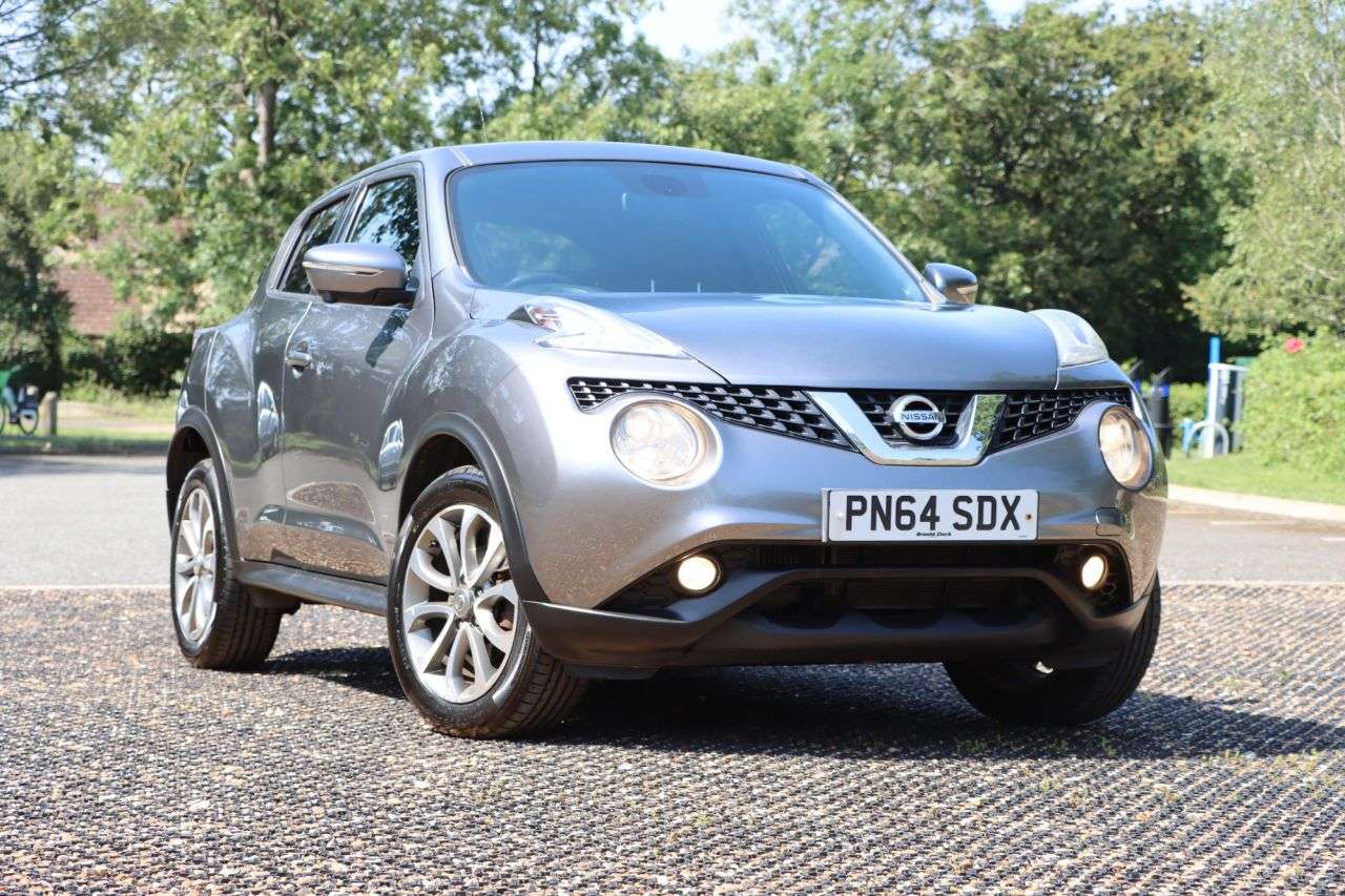 A 2014 NISSAN JUKE 1.2 DIG-T Tekna SUV 5dr Petrol Manual Euro 5 (s/s) Euro 5 (115 ps) Just Ser A 2014 NISSAN JUKE 1.2 DIG-T Tekna SUV 5dr Petrol Manual Euro 5 (s/s) Euro 5 (115 ps) Just Ser