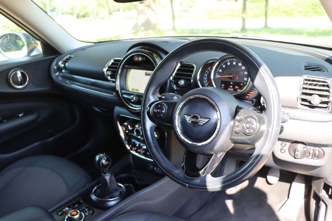 2015 MINI CLUBMAN 2015 MINI CLUBMAN