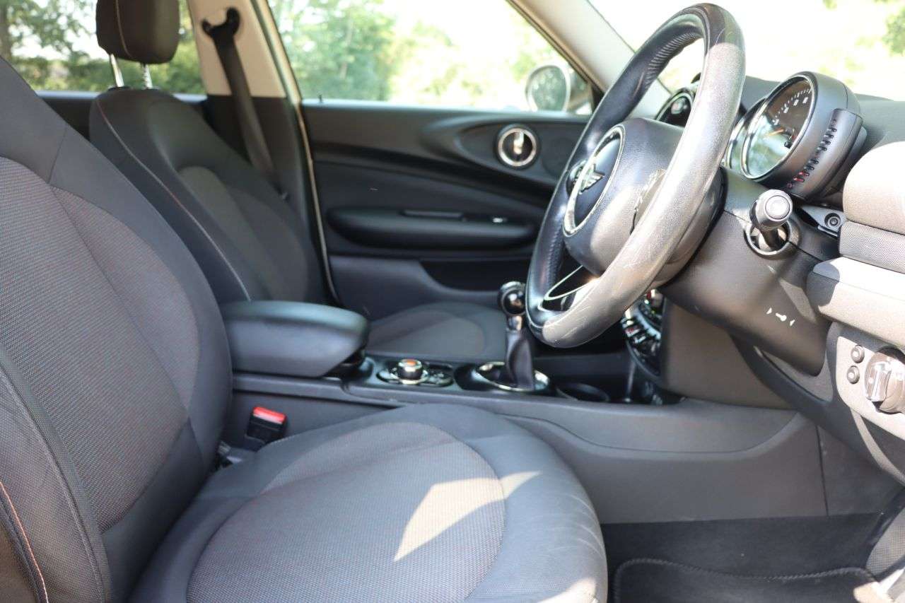 2015 MINI CLUBMAN 2015 MINI CLUBMAN