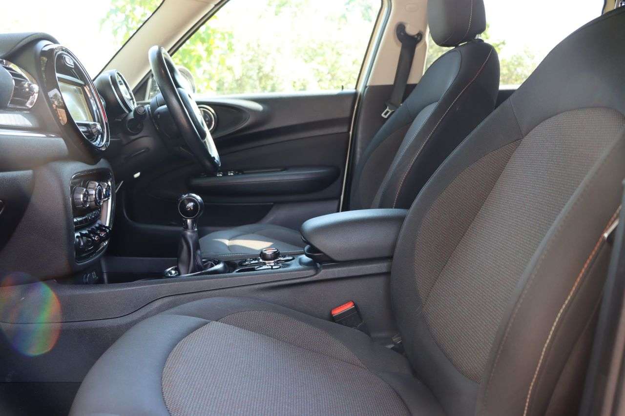 2015 MINI CLUBMAN 2015 MINI CLUBMAN