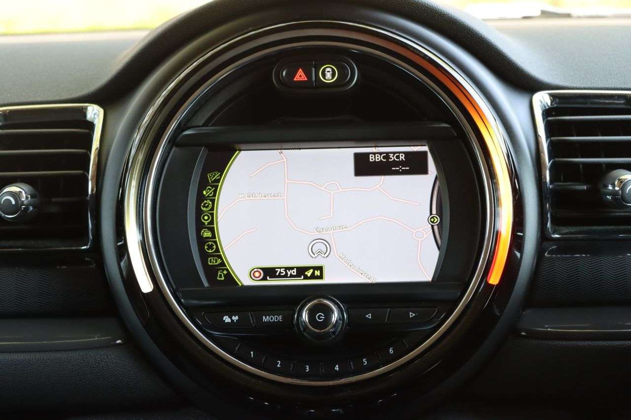 2015 MINI CLUBMAN 2015 MINI CLUBMAN