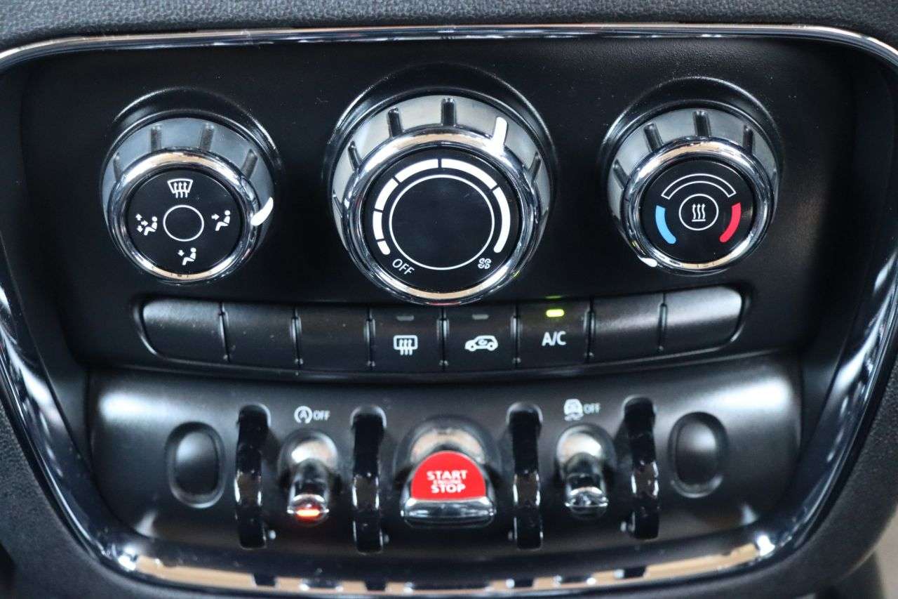 2015 MINI CLUBMAN 2015 MINI CLUBMAN