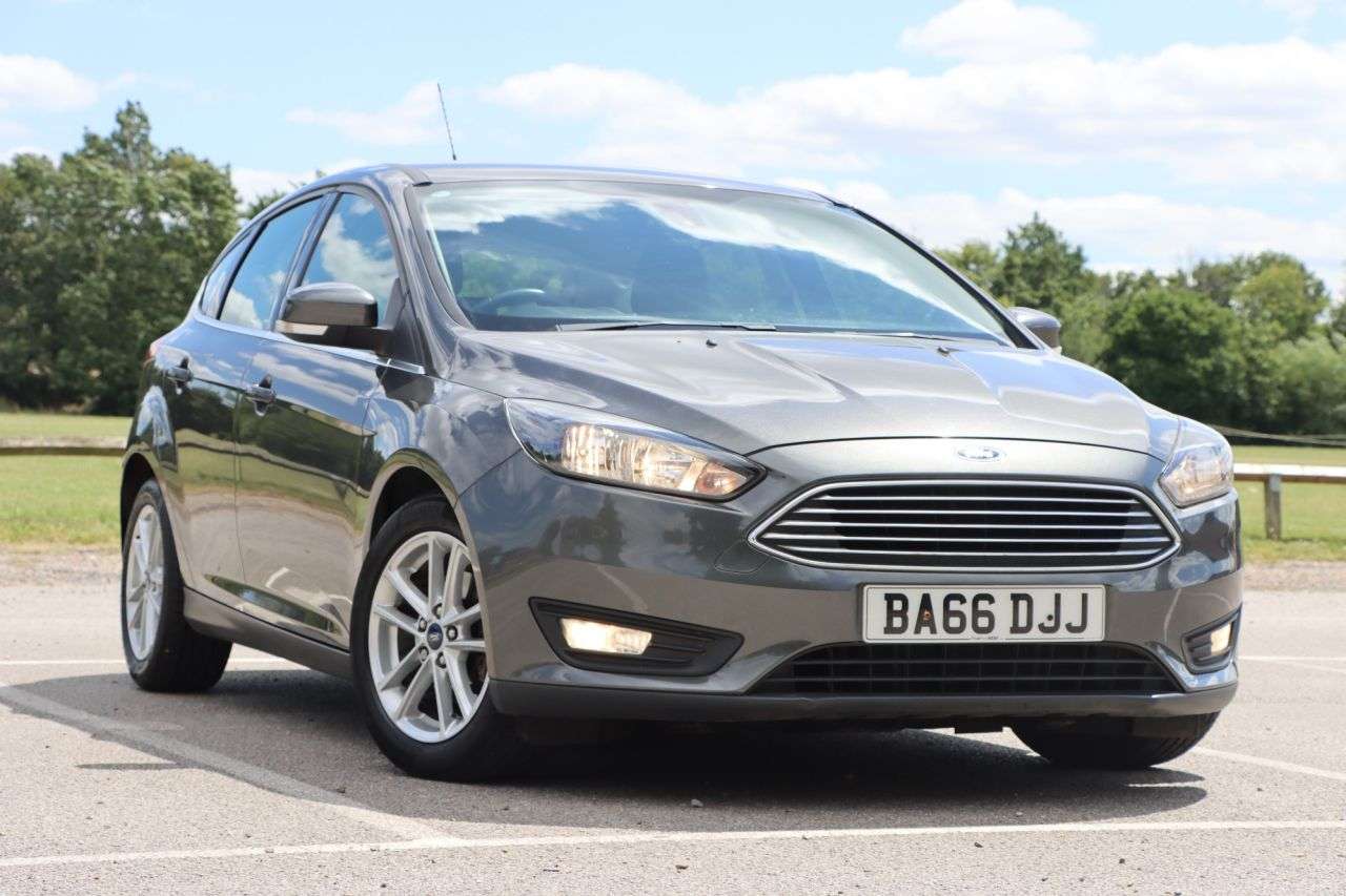 A 2017 FORD FOCUS 1.0T EcoBoost Zetec Hatchback 5dr Petrol Manual Euro 6 (s/s) (100 ps) Just A 2017 FORD FOCUS 1.0T EcoBoost Zetec Hatchback 5dr Petrol Manual Euro 6 (s/s) (100 ps) Just