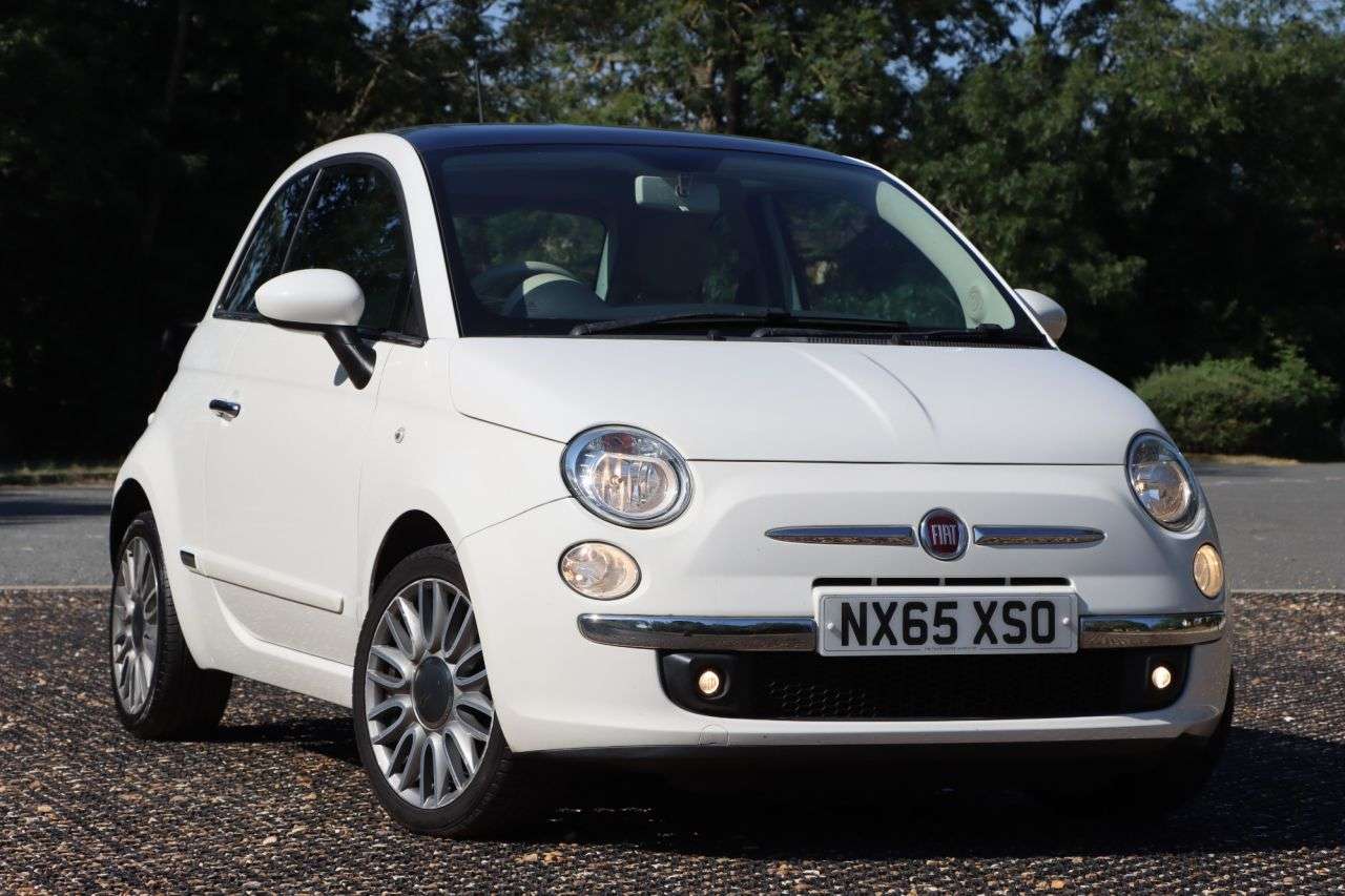 A 2015 FIAT 500 1.2 Lounge Hatchback 3dr Petrol Manual Euro 6 (s/s) (69 bhp) Just Serviced A 2015 FIAT 500 1.2 Lounge Hatchback 3dr Petrol Manual Euro 6 (s/s) (69 bhp) Just Serviced