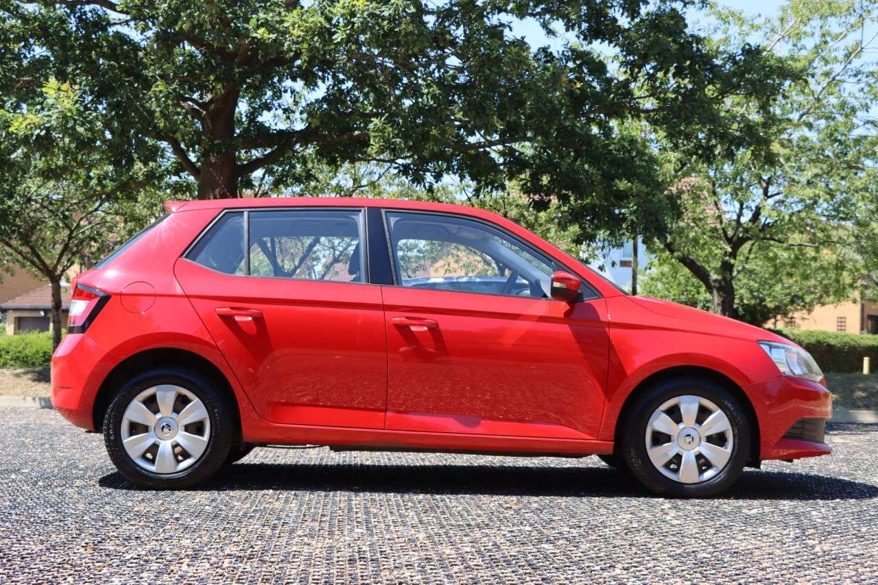 2015 SKODA FABIA 2015 SKODA FABIA