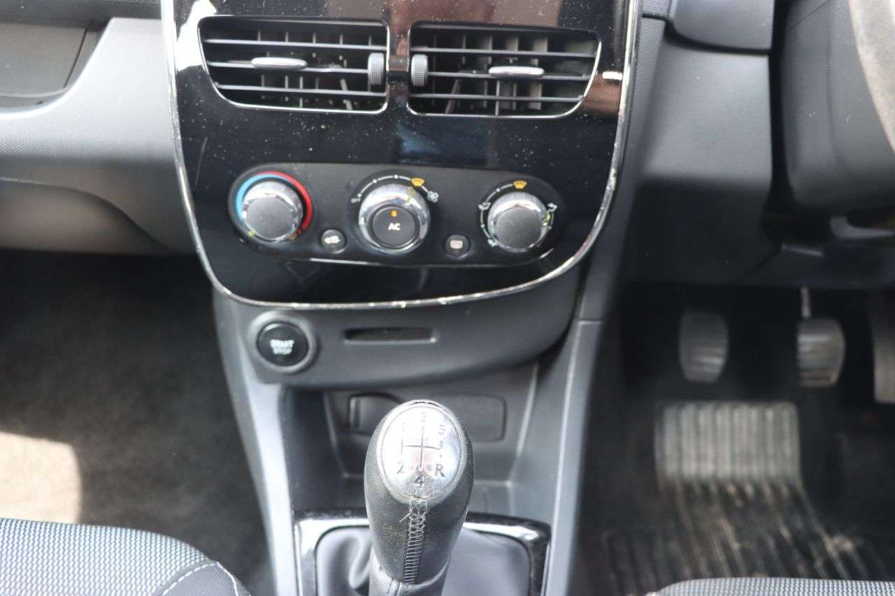 2014 RENAULT CLIO 2014 RENAULT CLIO
