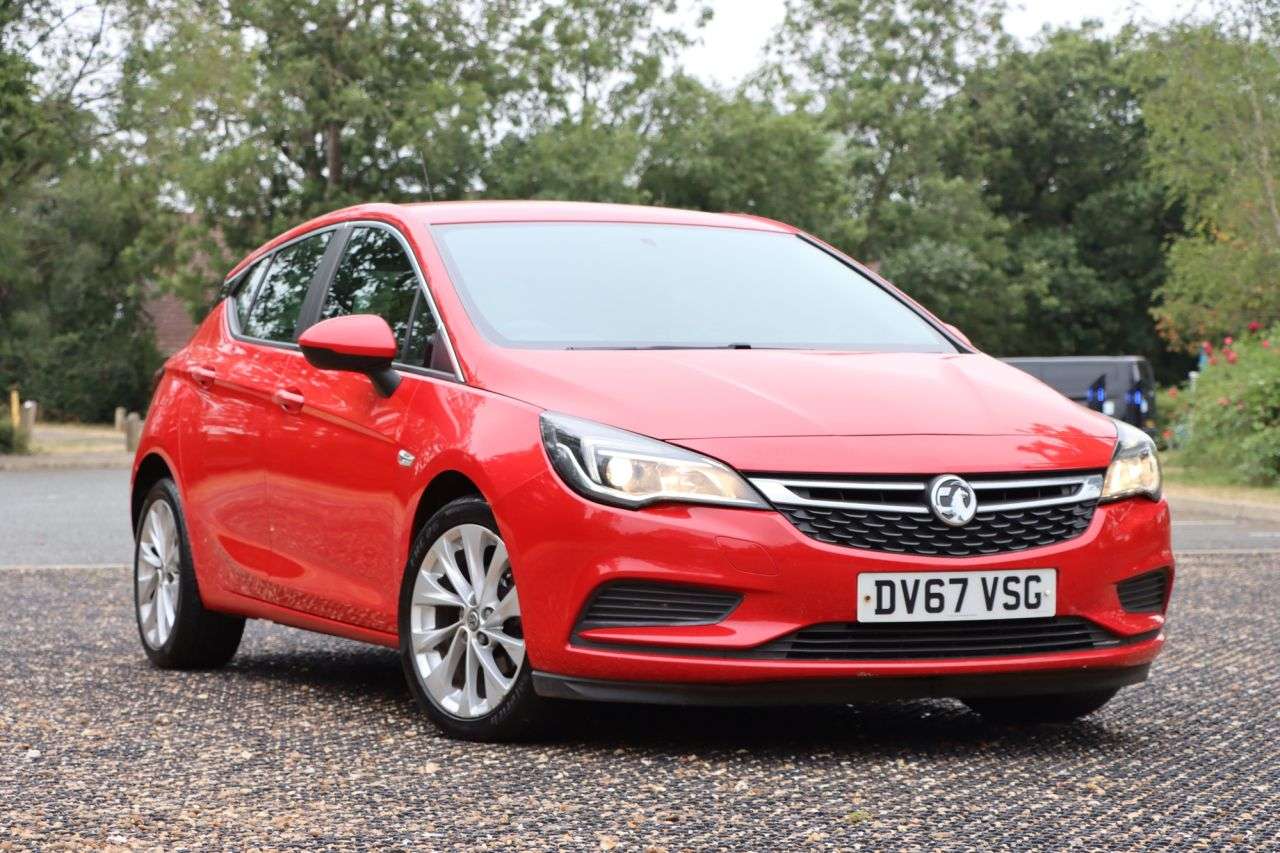 A 2017 VAUXHALL ASTRA 1.6 CDTi ecoFLEX Design Hatchback 5dr Diesel Manual Euro 6 (s/s) (110 ps) J A 2017 VAUXHALL ASTRA 1.6 CDTi ecoFLEX Design Hatchback 5dr Diesel Manual Euro 6 (s/s) (110 ps) J