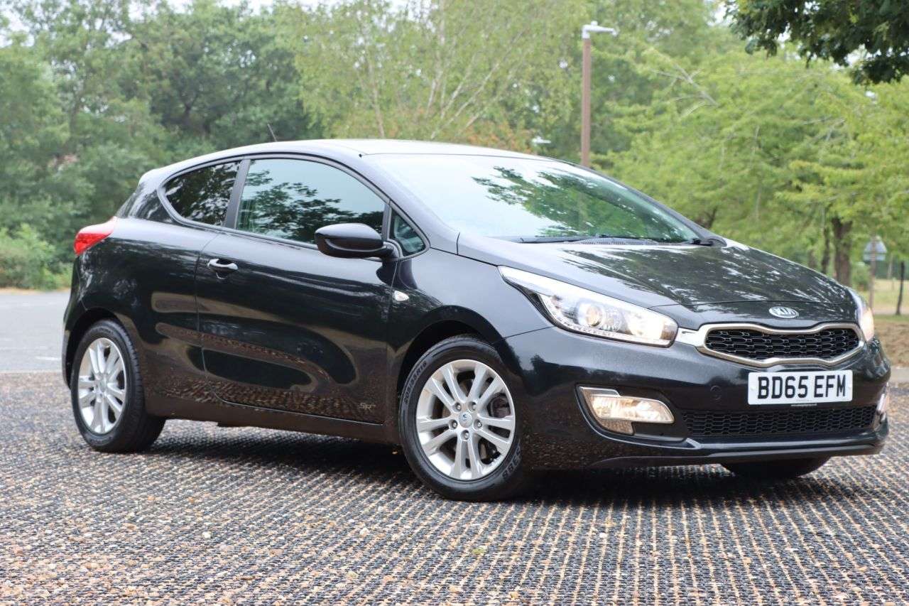 A 2015 KIA PROCEED 1.4 SR7 Hatchback 3dr Petrol Manual Euro 5 (98 bhp) Just Serviced Ready to A 2015 KIA PROCEED 1.4 SR7 Hatchback 3dr Petrol Manual Euro 5 (98 bhp) Just Serviced Ready to