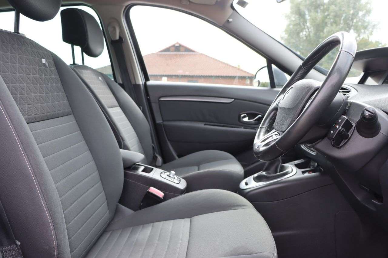 2015 RENAULT GRAND SCENIC 2015 RENAULT GRAND SCENIC