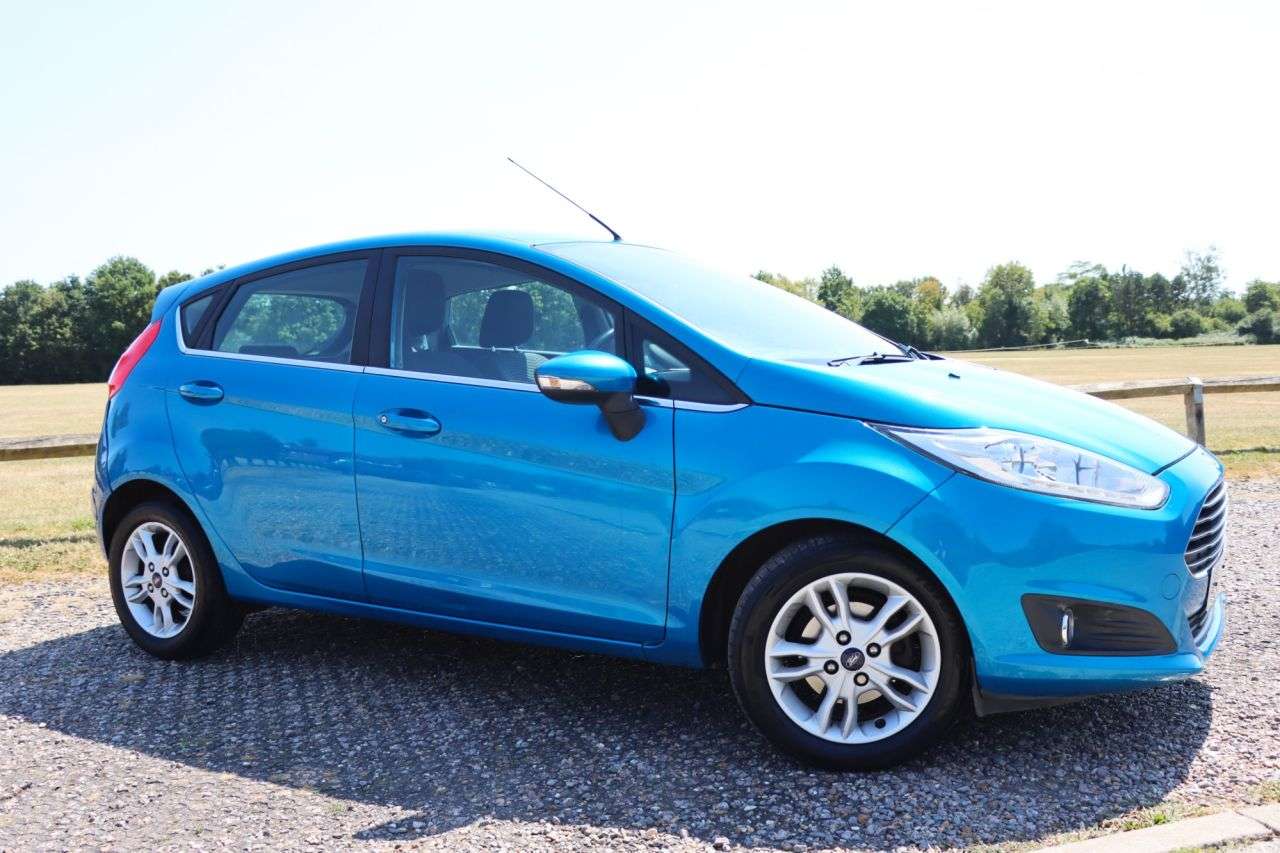 A 2015 FORD FIESTA 1.0T EcoBoost Zetec Hatchback 5dr Petrol Manual Euro 6 (s/s) (100 ps) Just A 2015 FORD FIESTA 1.0T EcoBoost Zetec Hatchback 5dr Petrol Manual Euro 6 (s/s) (100 ps) Just