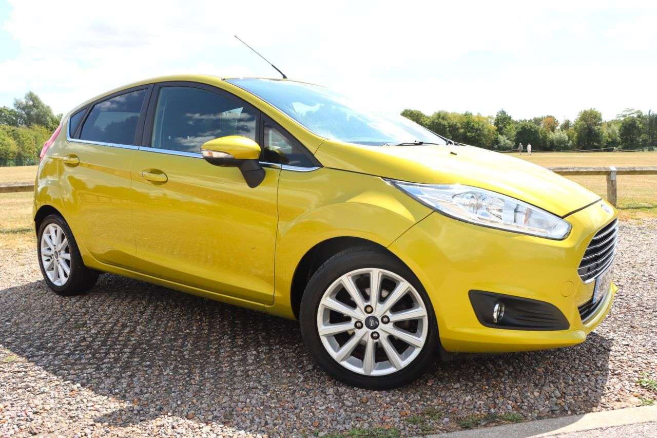 A 2015 FORD FIESTA 1.0T EcoBoost Titanium Hatchback 5dr Petrol Manual Euro 6 (s/s) (100 ps) Ju A 2015 FORD FIESTA 1.0T EcoBoost Titanium Hatchback 5dr Petrol Manual Euro 6 (s/s) (100 ps) Ju