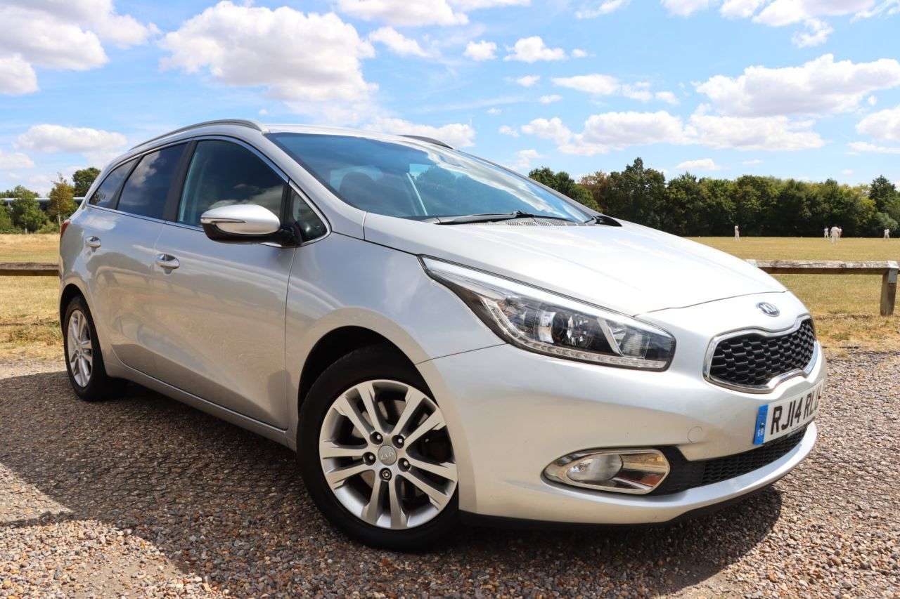 A 2014 KIA CEED 1.6 CRDi 2 Sportswagon 5dr Diesel Auto Euro 5 (126 bhp) Just Serviced Ready A 2014 KIA CEED 1.6 CRDi 2 Sportswagon 5dr Diesel Auto Euro 5 (126 bhp) Just Serviced Ready