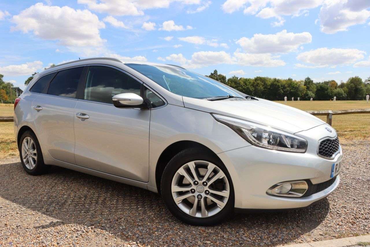 A 2014 KIA CEED 1.6 CRDi 2 Sportswagon 5dr Diesel Auto Euro 5 (126 bhp) Just Serviced Ready A 2014 KIA CEED 1.6 CRDi 2 Sportswagon 5dr Diesel Auto Euro 5 (126 bhp) Just Serviced Ready