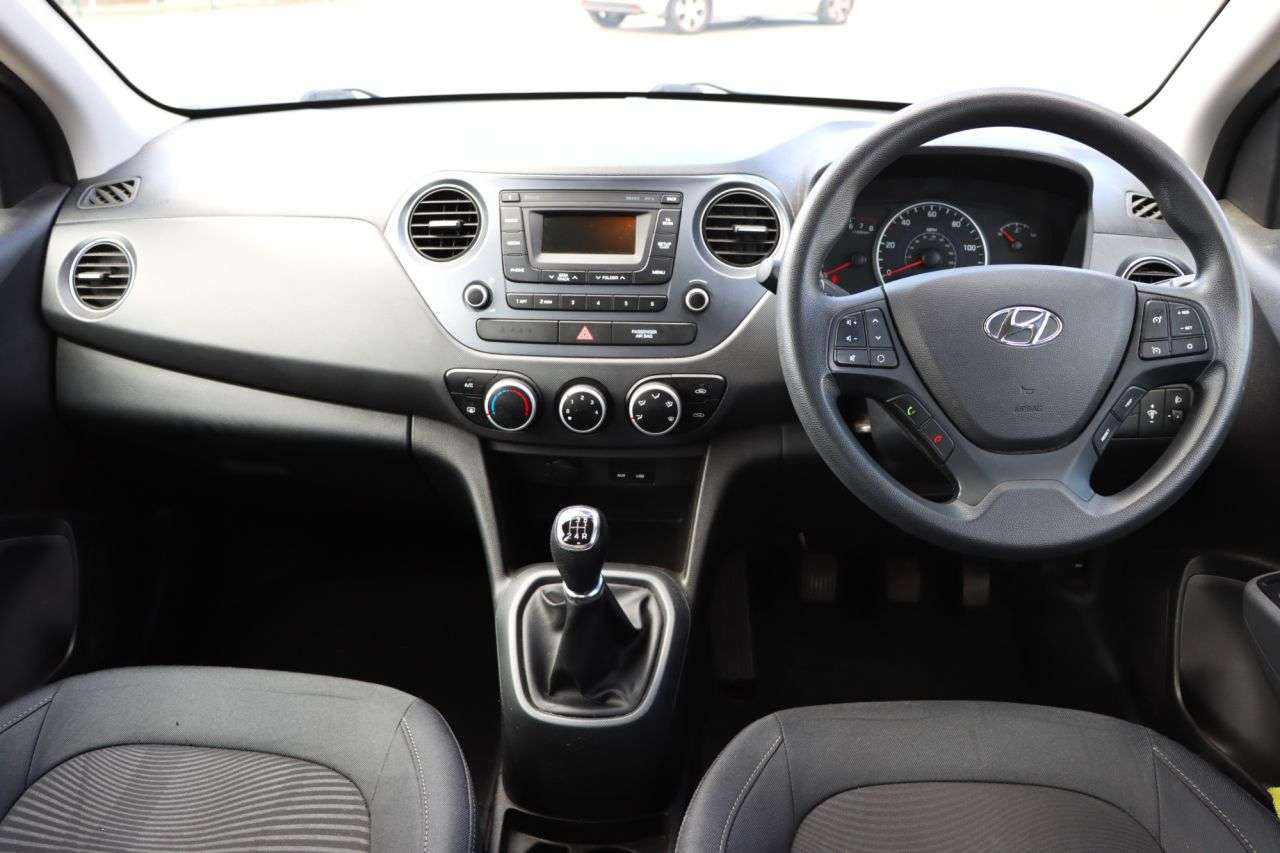 2018 HYUNDAI I10 2018 HYUNDAI I10