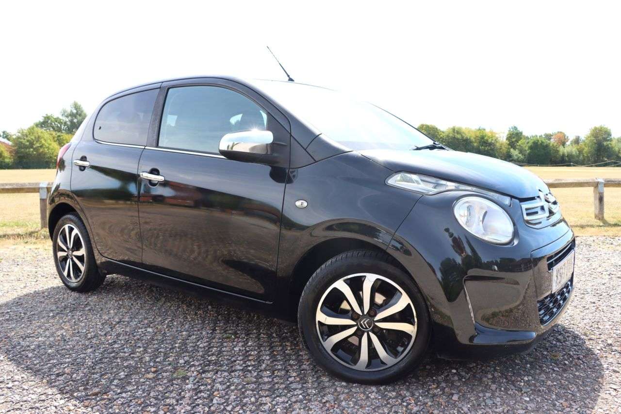 A 2017 CITROEN C1 1.2 PureTech Flair Hatchback 5dr Petrol Manual Euro 6 (82 ps) A 2017 CITROEN C1 1.2 PureTech Flair Hatchback 5dr Petrol Manual Euro 6 (82 ps)
