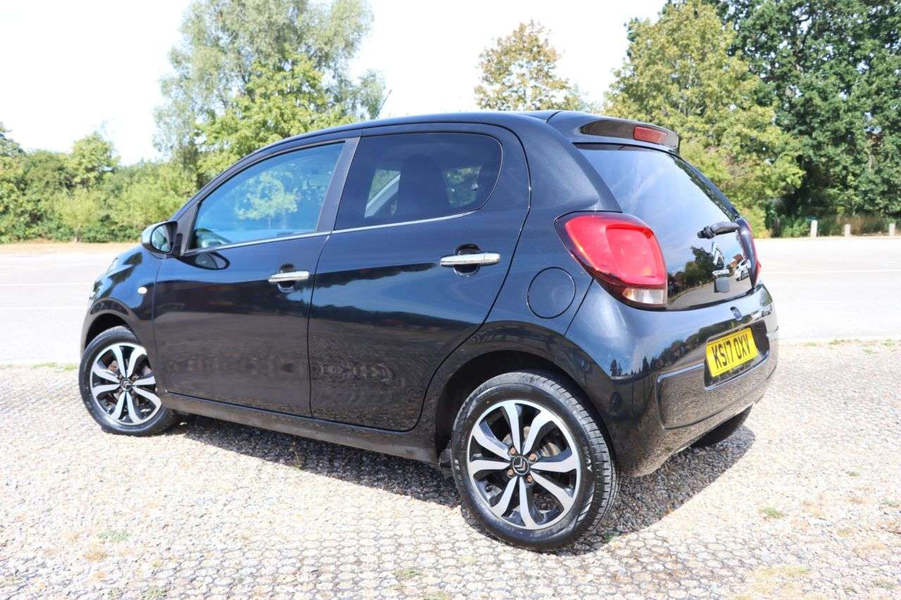 A 2017 CITROEN C1 1.2 PureTech Flair Hatchback 5dr Petrol Manual Euro 6 (82 ps) A 2017 CITROEN C1 1.2 PureTech Flair Hatchback 5dr Petrol Manual Euro 6 (82 ps)