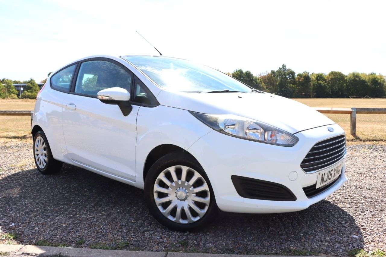 A 2015 FORD FIESTA 1.25 Style Hatchback 3dr Petrol Manual Euro 5 (82 ps) Just Serviced Ready t A 2015 FORD FIESTA 1.25 Style Hatchback 3dr Petrol Manual Euro 5 (82 ps) Just Serviced Ready t