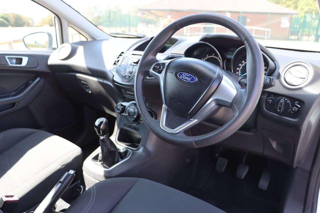 2015 FORD FIESTA 2015 FORD FIESTA