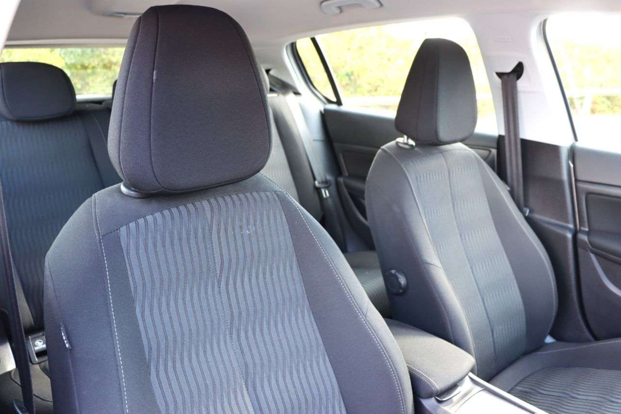 2015 PEUGEOT 308 2015 PEUGEOT 308