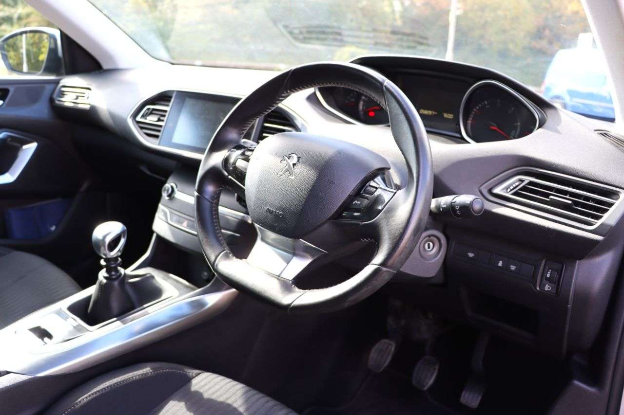 2015 PEUGEOT 308 2015 PEUGEOT 308
