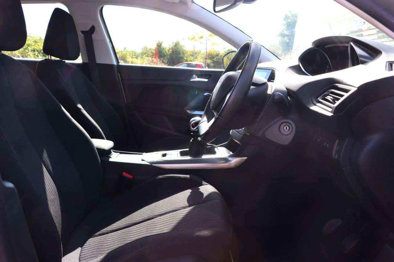 2015 PEUGEOT 308 2015 PEUGEOT 308