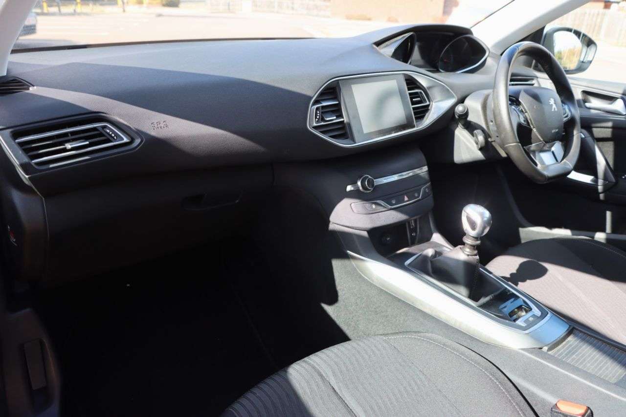 2015 PEUGEOT 308 2015 PEUGEOT 308