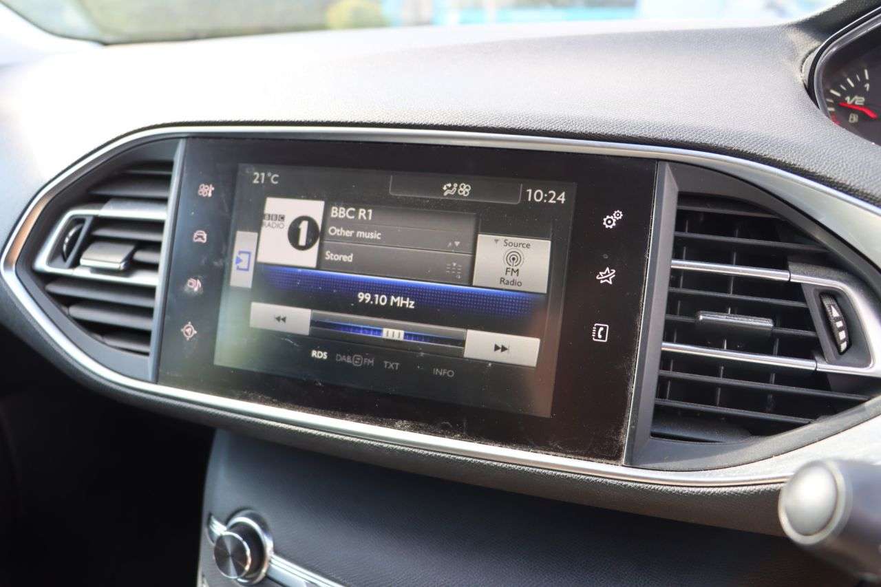2015 PEUGEOT 308 2015 PEUGEOT 308