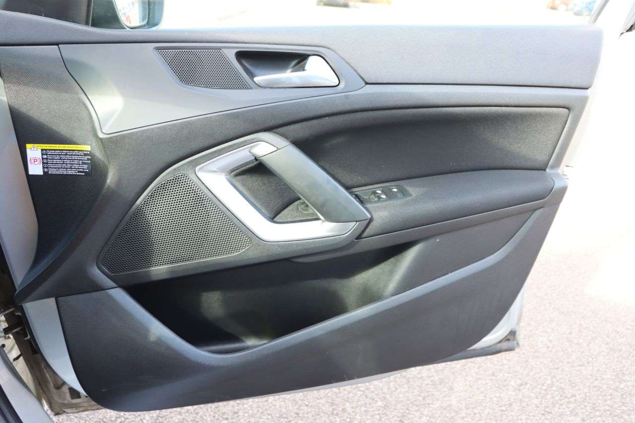 2015 PEUGEOT 308 2015 PEUGEOT 308