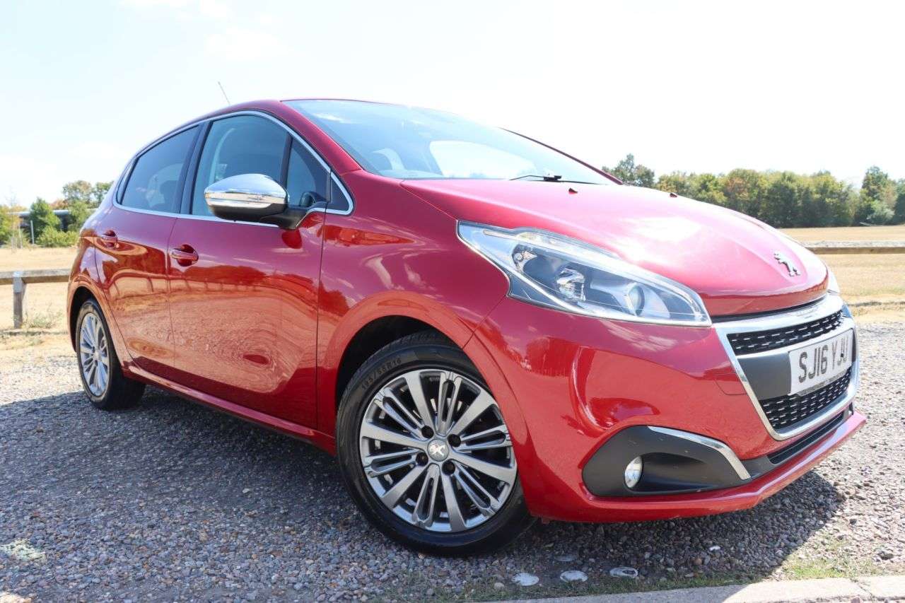 A 2016 PEUGEOT 208 1.2 PureTech Allure Hatchback 5dr Petrol Manual Euro 6 (82 ps) Just Service A 2016 PEUGEOT 208 1.2 PureTech Allure Hatchback 5dr Petrol Manual Euro 6 (82 ps) Just Service