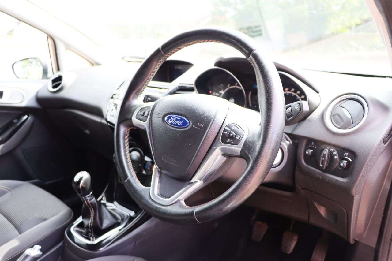 2015 FORD FIESTA 2015 FORD FIESTA