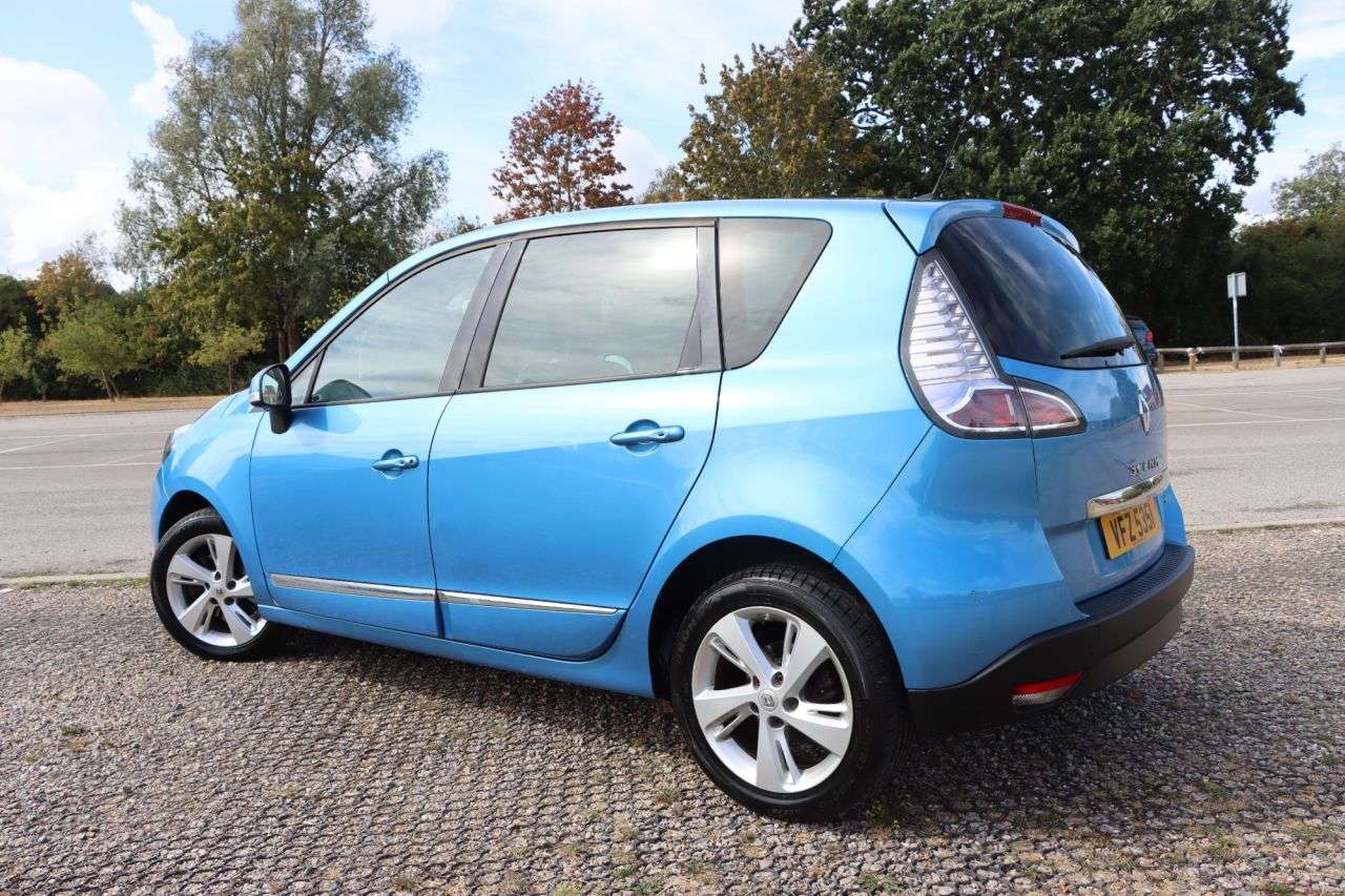 A 2014 RENAULT SCENIC 1.5 dCi ENERGY Dynamique TomTom MPV 5dr Diesel Manual Euro 5 (s/s) (110 ps) A 2014 RENAULT SCENIC 1.5 dCi ENERGY Dynamique TomTom MPV 5dr Diesel Manual Euro 5 (s/s) (110 ps)