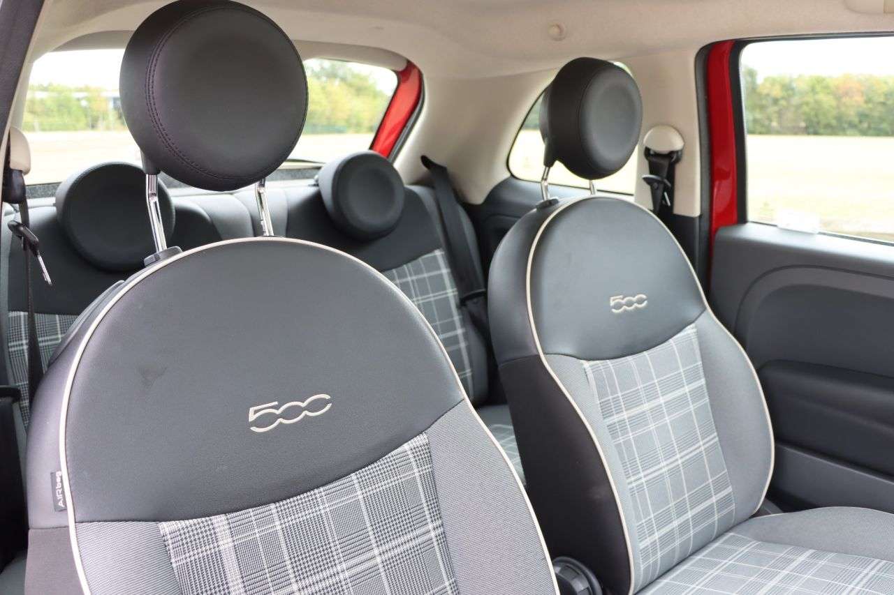 2017 FIAT 500 2017 FIAT 500