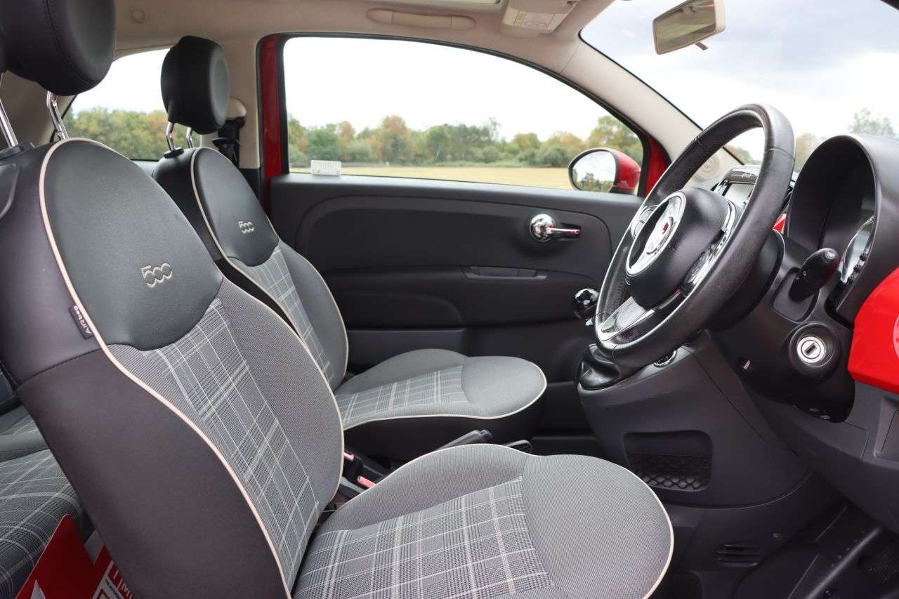 2017 FIAT 500 2017 FIAT 500