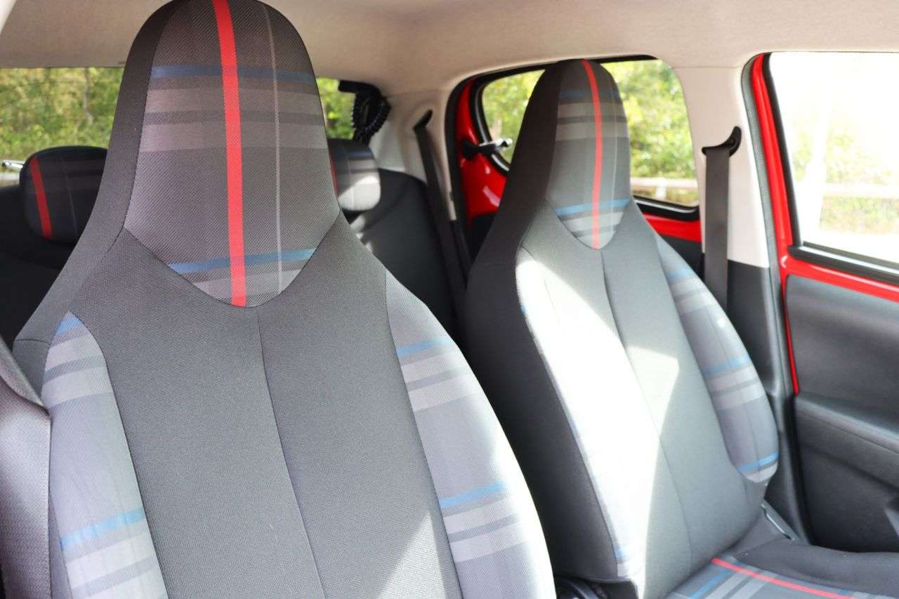 2016 PEUGEOT 108 2016 PEUGEOT 108