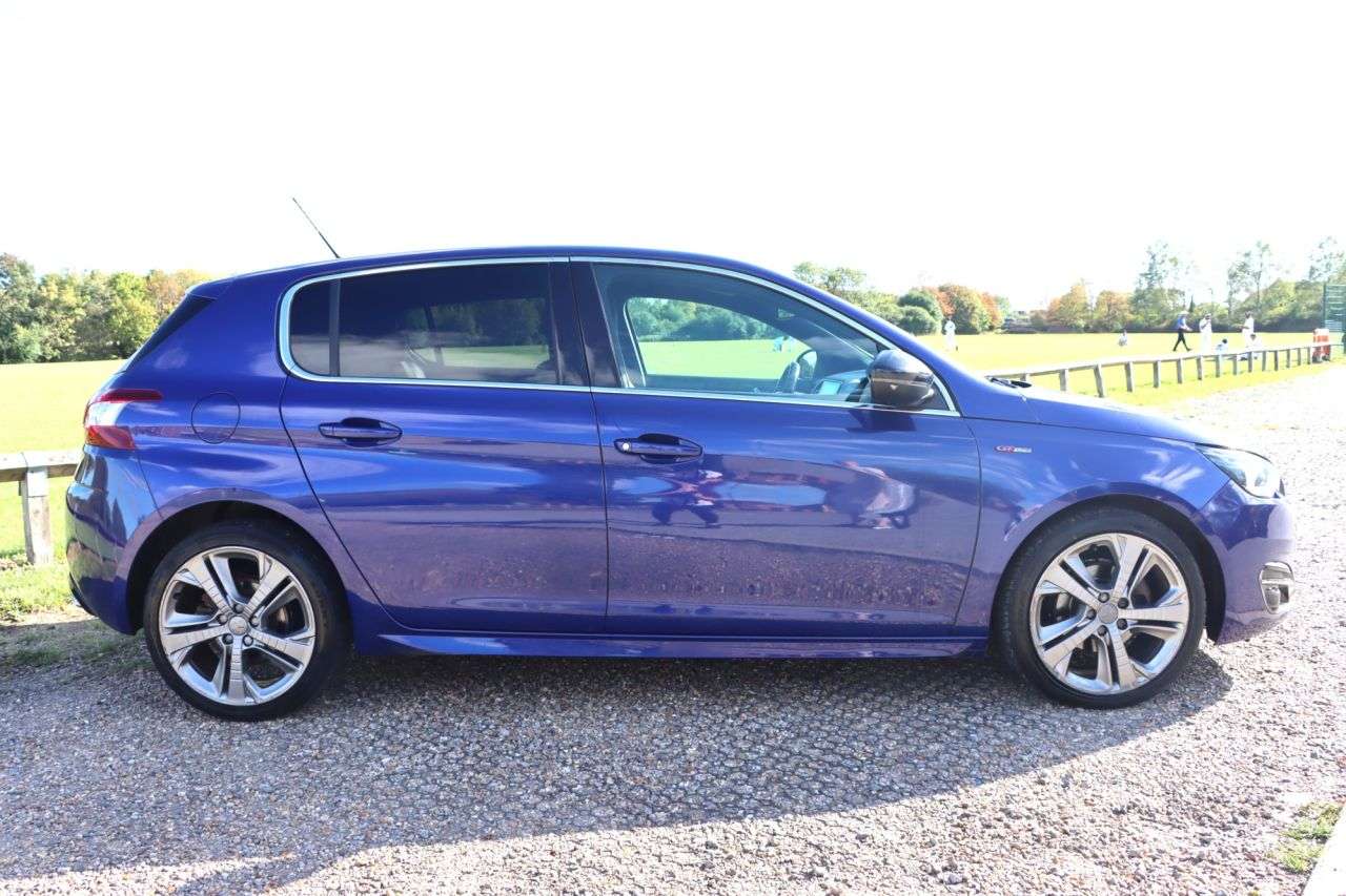 2015 PEUGEOT 308 2015 PEUGEOT 308