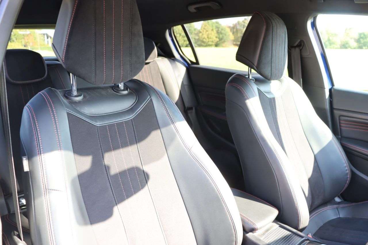 2015 PEUGEOT 308 2015 PEUGEOT 308