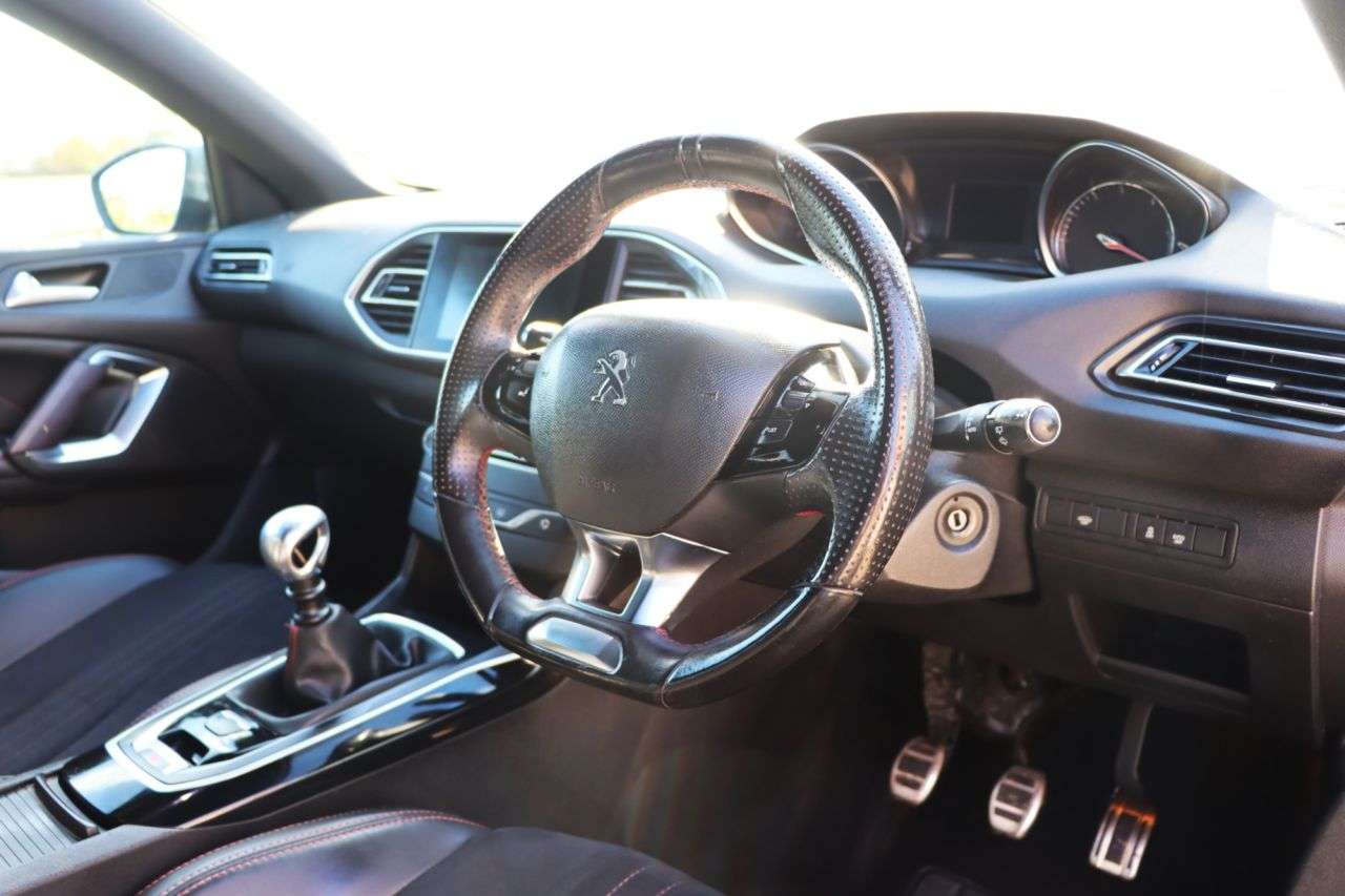 2015 PEUGEOT 308 2015 PEUGEOT 308