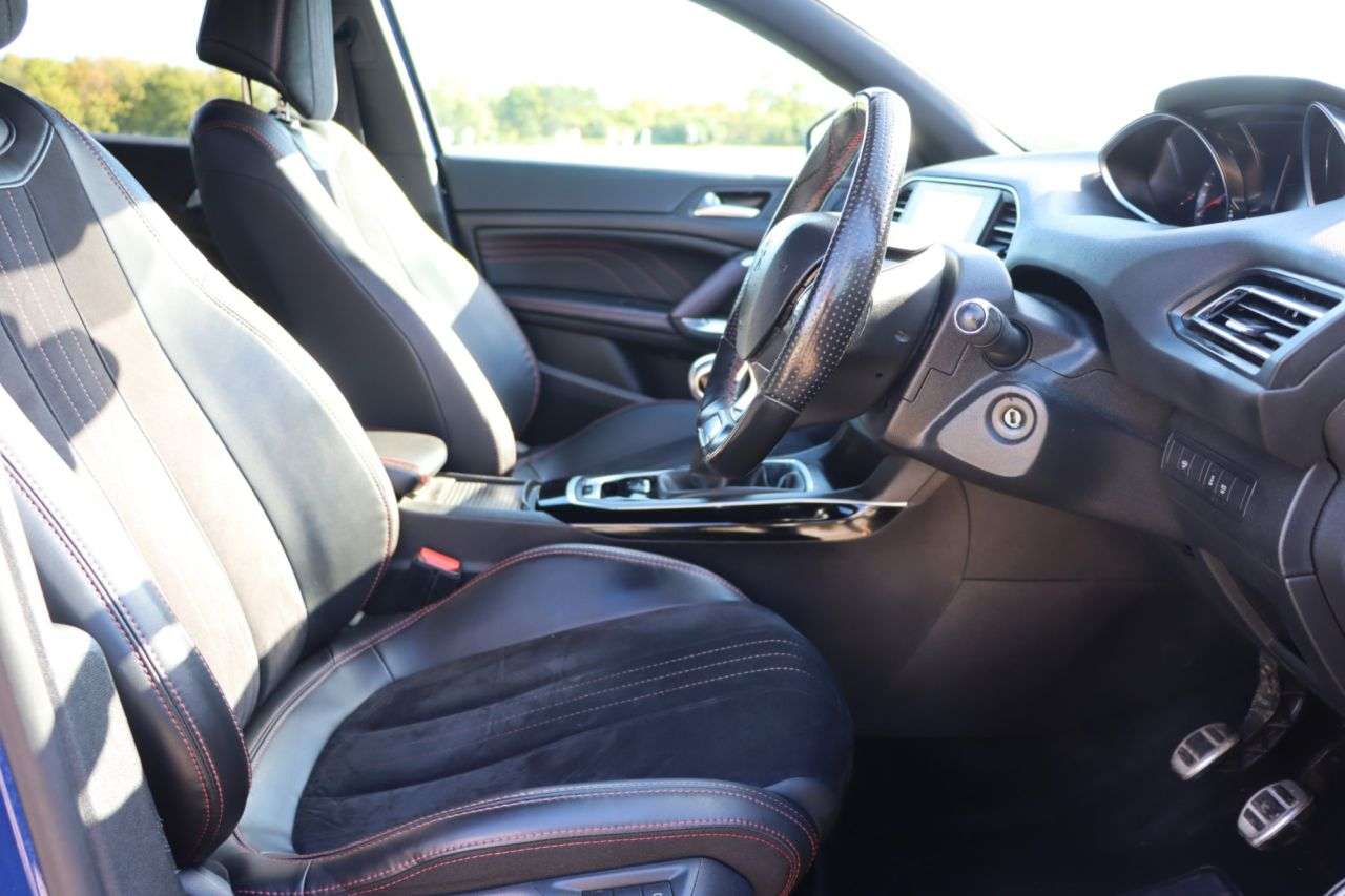 2015 PEUGEOT 308 2015 PEUGEOT 308