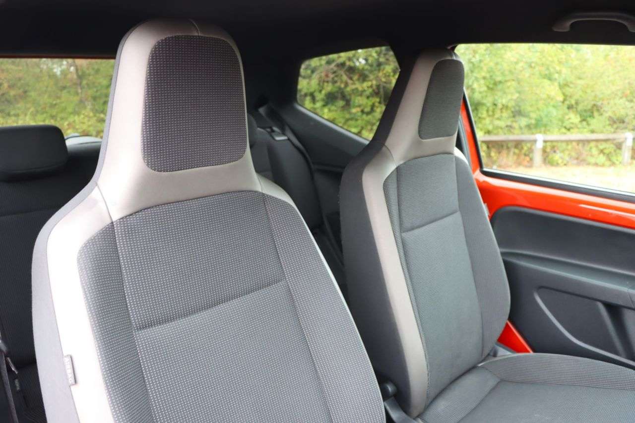 2016 VOLKSWAGEN UP! 2016 VOLKSWAGEN UP!