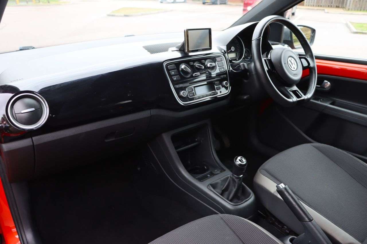 2016 VOLKSWAGEN UP! 2016 VOLKSWAGEN UP!