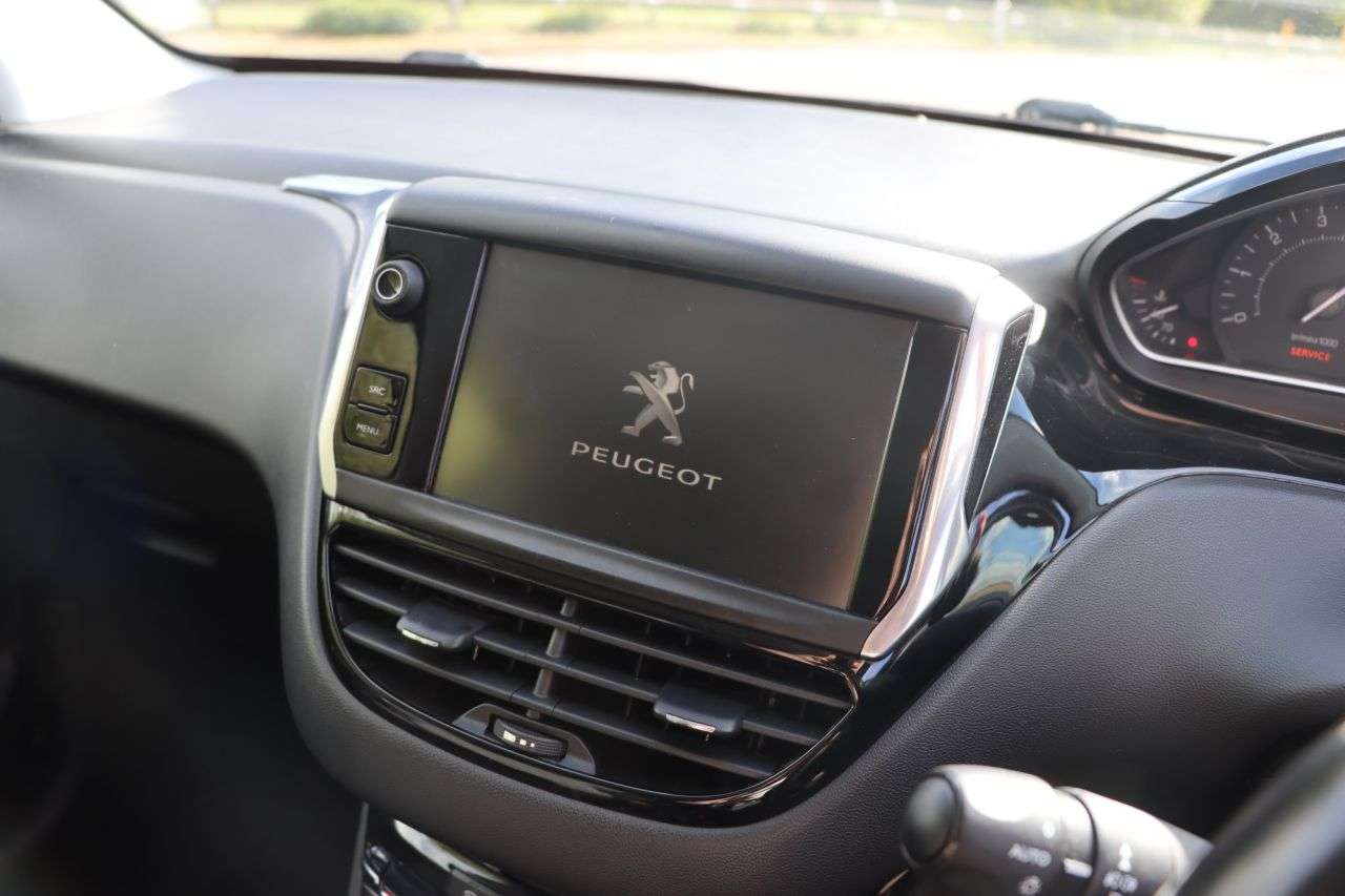 2015 PEUGEOT 208 2015 PEUGEOT 208
