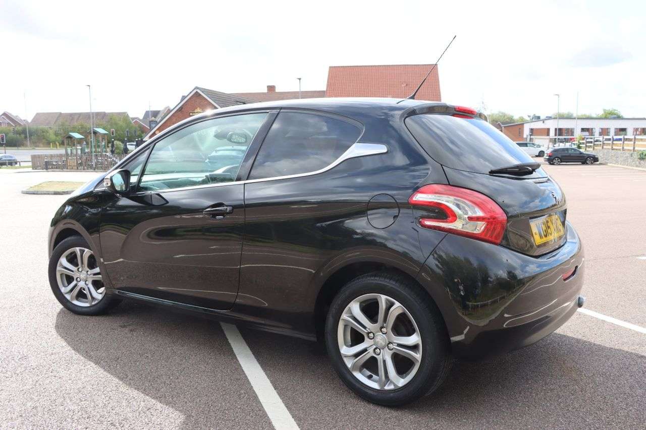 2015 PEUGEOT 208 2015 PEUGEOT 208