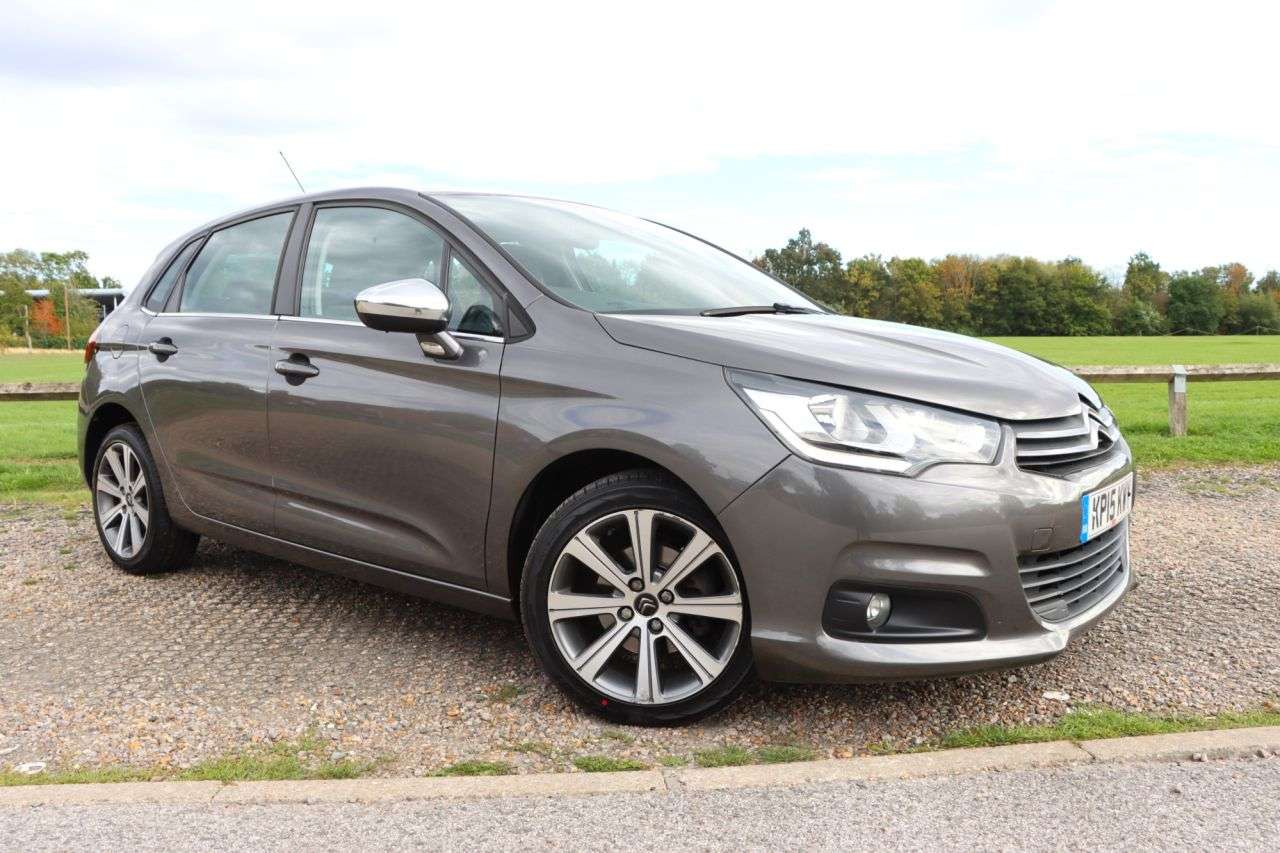 A 2015 CITROEN C4 1.6 BlueHDi Flair Hatchback 5dr Diesel Manual Euro 6 (s/s) (120 ps) Just Se A 2015 CITROEN C4 1.6 BlueHDi Flair Hatchback 5dr Diesel Manual Euro 6 (s/s) (120 ps) Just Se