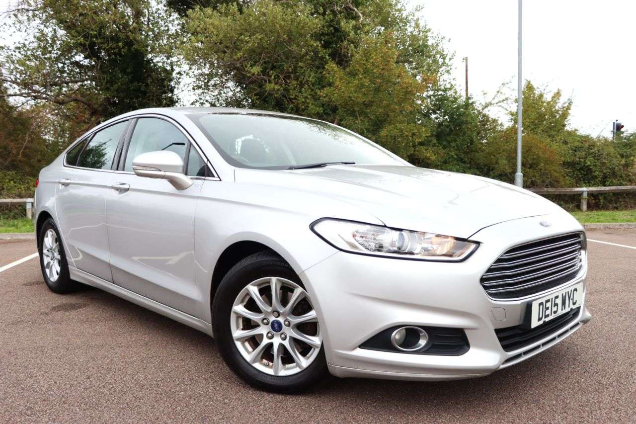 A 2015 FORD MONDEO 2.0 TDCi ECOnetic Zetec Hatchback 5dr Diesel Manual Euro 6 (s/s) (150 ps) J A 2015 FORD MONDEO 2.0 TDCi ECOnetic Zetec Hatchback 5dr Diesel Manual Euro 6 (s/s) (150 ps) J