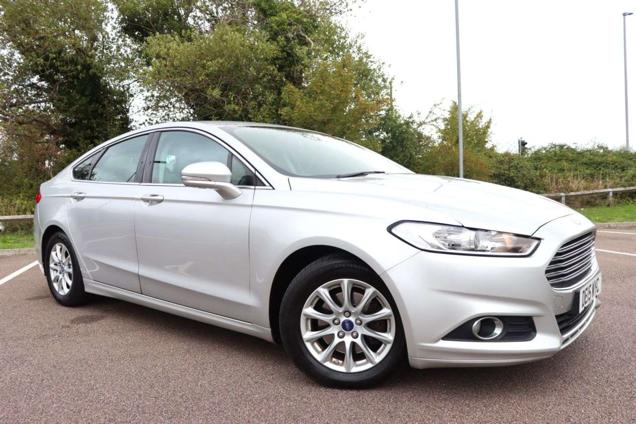 A 2015 FORD MONDEO 2.0 TDCi ECOnetic Zetec Hatchback 5dr Diesel Manual Euro 6 (s/s) (150 ps) J A 2015 FORD MONDEO 2.0 TDCi ECOnetic Zetec Hatchback 5dr Diesel Manual Euro 6 (s/s) (150 ps) J