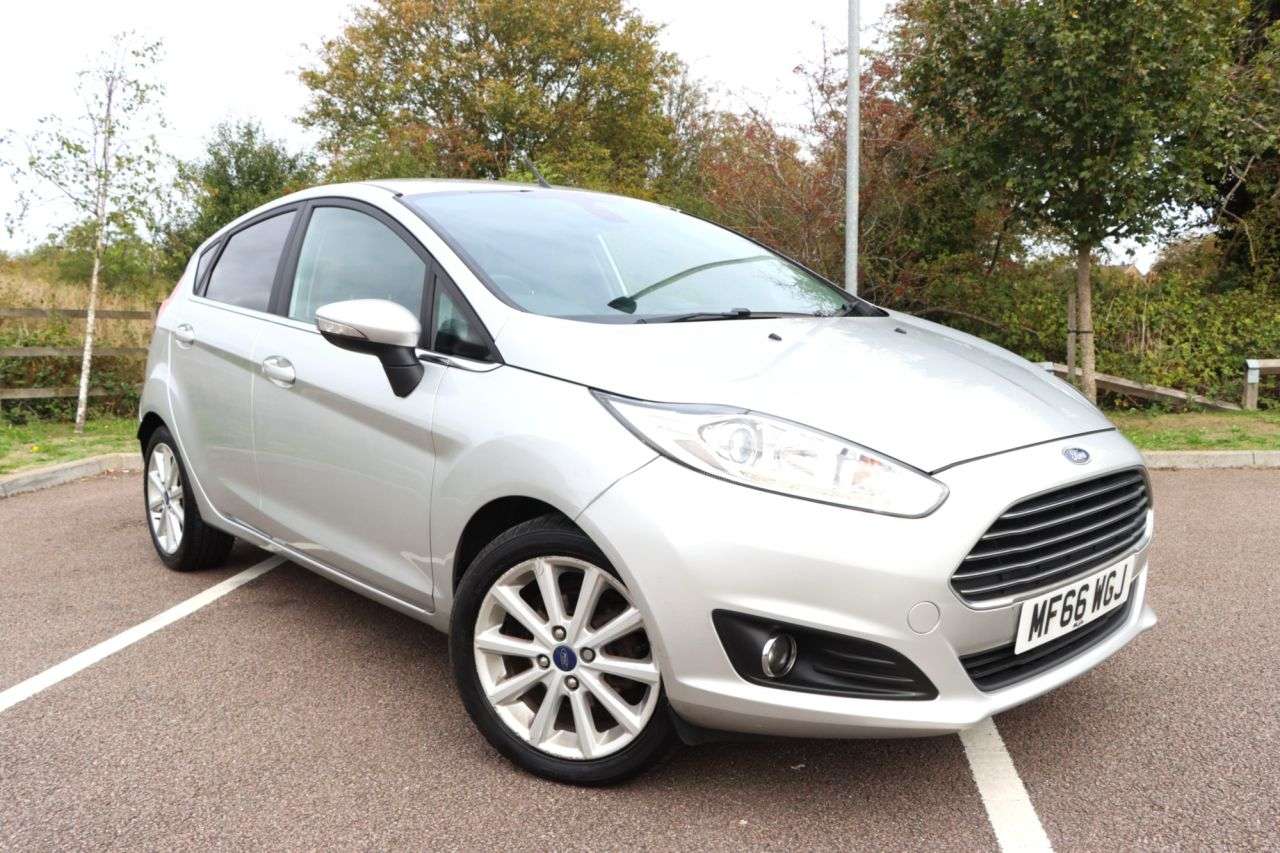 A 2016 FORD FIESTA 1.0T EcoBoost Titanium Hatchback 5dr Petrol Manual Euro 6 (s/s) (100 ps) Ju A 2016 FORD FIESTA 1.0T EcoBoost Titanium Hatchback 5dr Petrol Manual Euro 6 (s/s) (100 ps) Ju