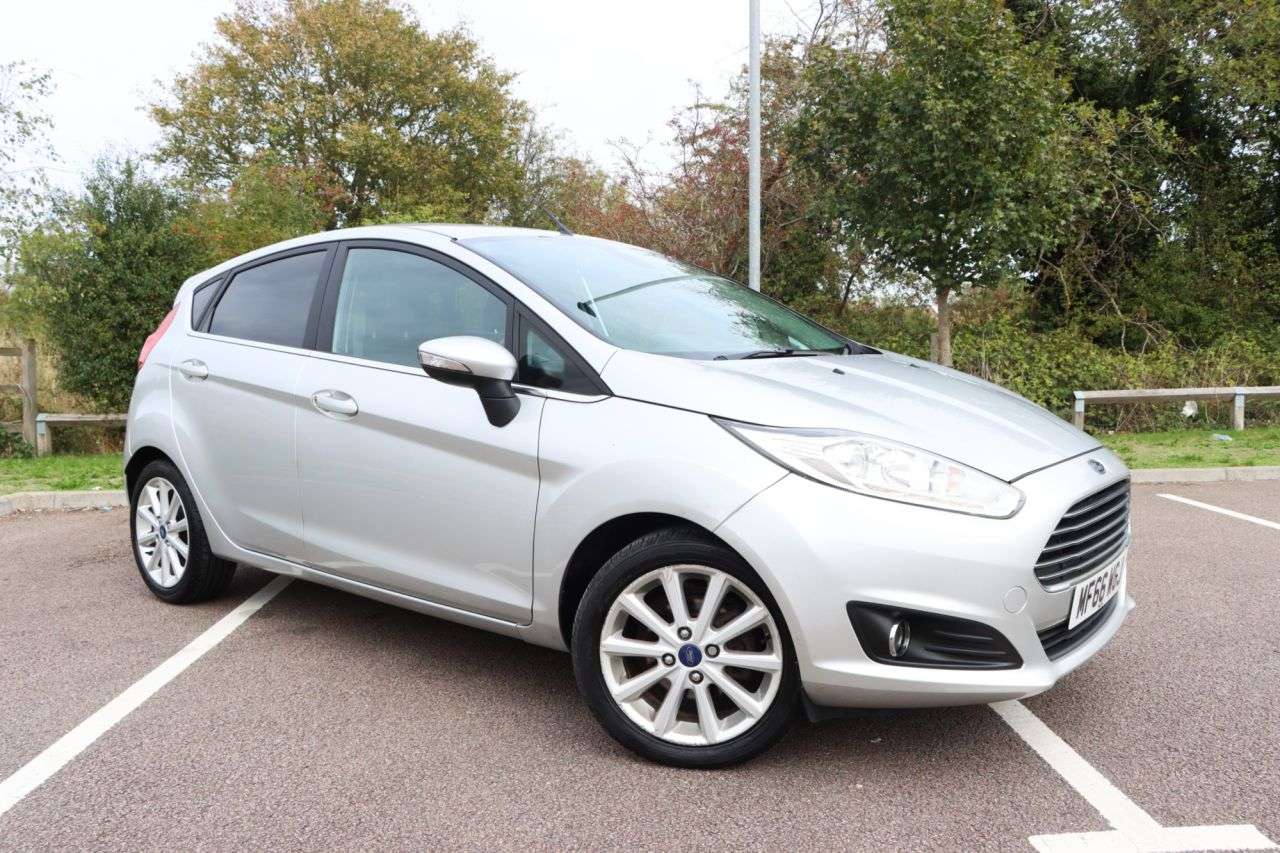 A 2016 FORD FIESTA 1.0T EcoBoost Titanium Hatchback 5dr Petrol Manual Euro 6 (s/s) (100 ps) Ju A 2016 FORD FIESTA 1.0T EcoBoost Titanium Hatchback 5dr Petrol Manual Euro 6 (s/s) (100 ps) Ju