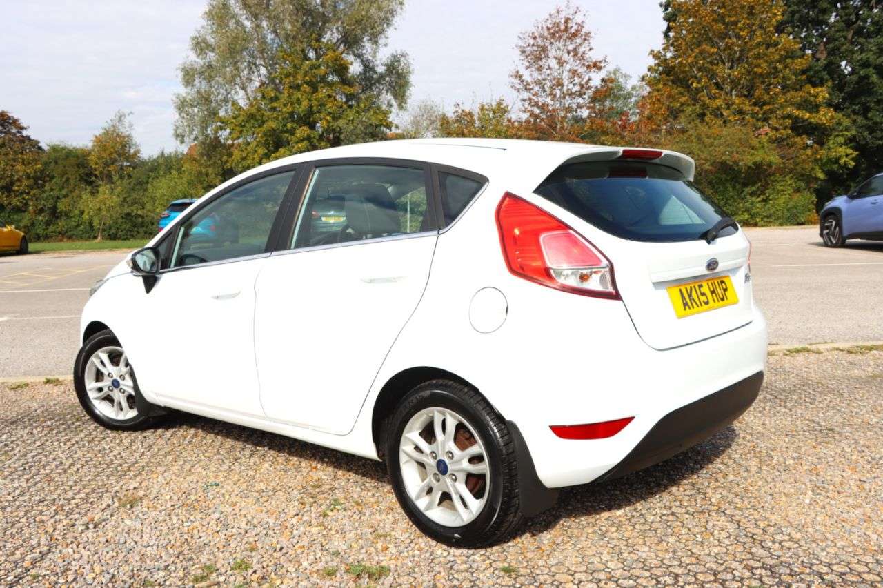 A 2015 FORD FIESTA 1.5 TDCi Zetec Hatchback 5dr Diesel Manual Euro 5 (75 ps) Just Serviced Rea A 2015 FORD FIESTA 1.5 TDCi Zetec Hatchback 5dr Diesel Manual Euro 5 (75 ps) Just Serviced Rea