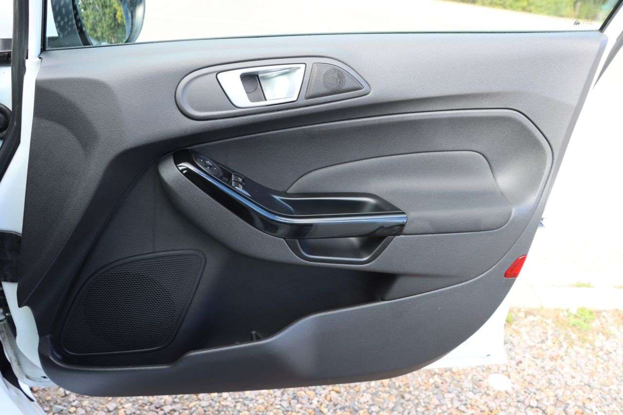 2015 FORD FIESTA 2015 FORD FIESTA